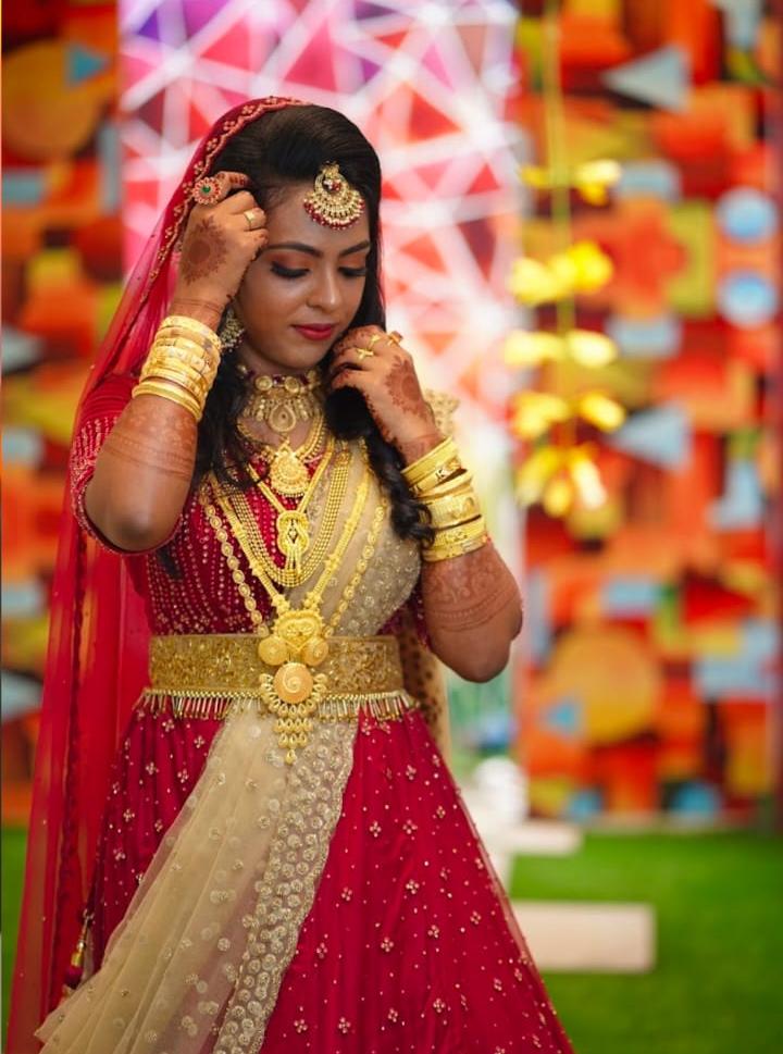 LEORA BRIDAL STUDIO CHARUMOODU